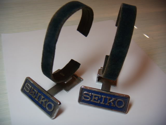 vintage Seiko metal stand (used condition)